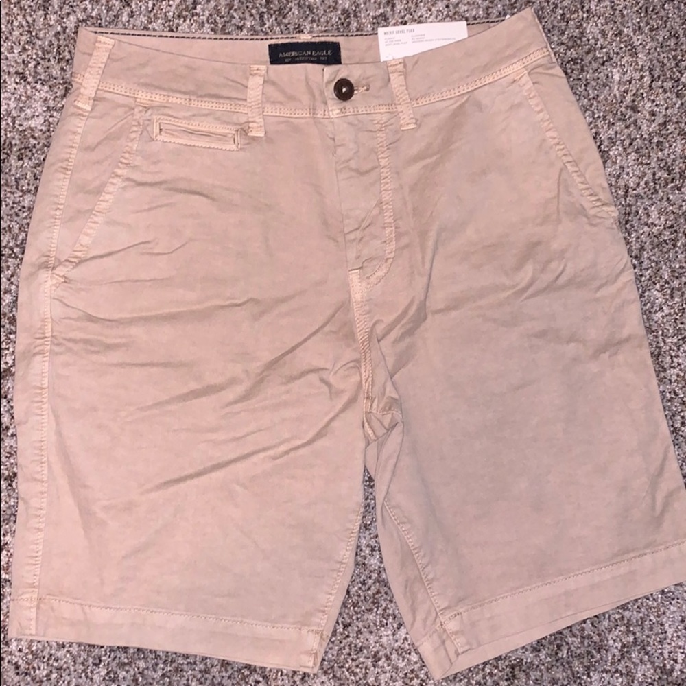 *SOLD* American Eagle Khaki shorts